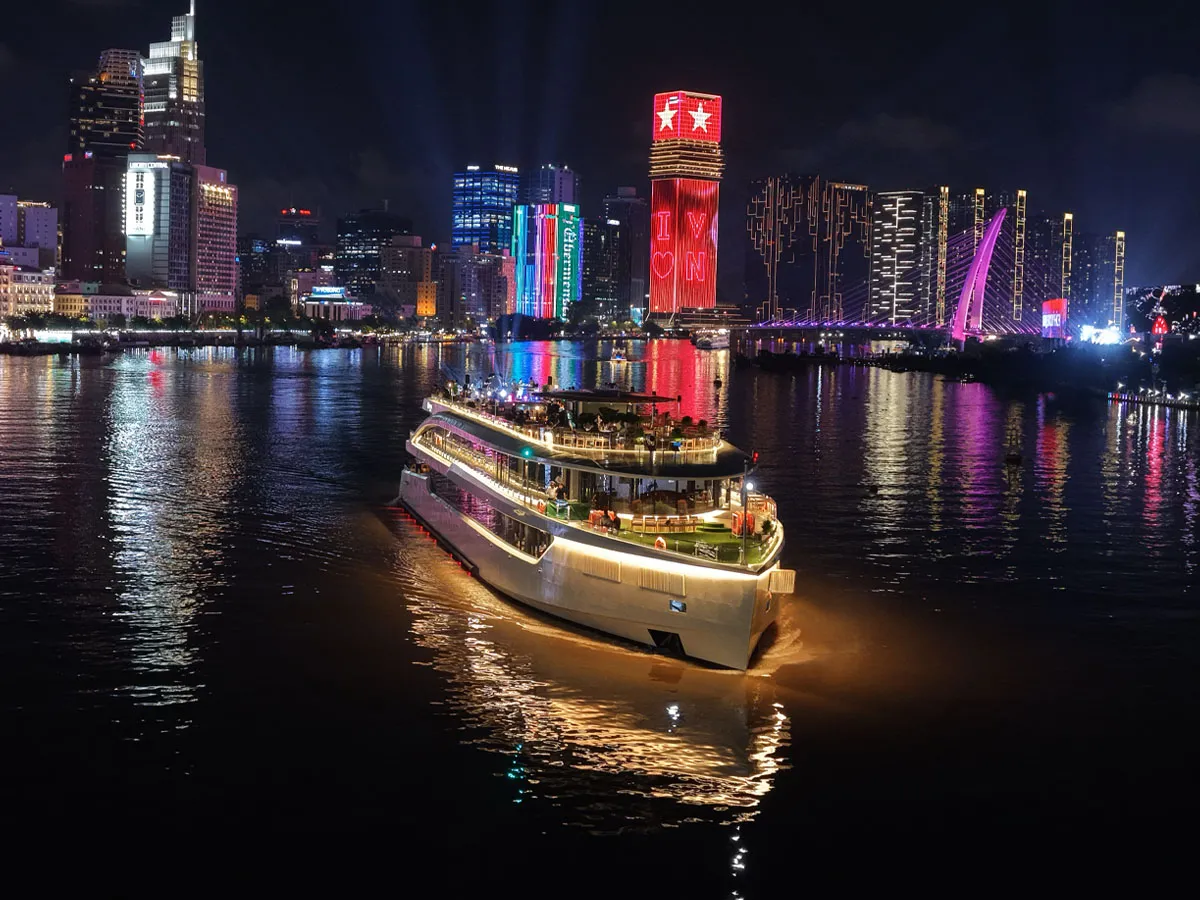 Tiệc tối trên Du Thuyền Elite of Saigon 5 Sao