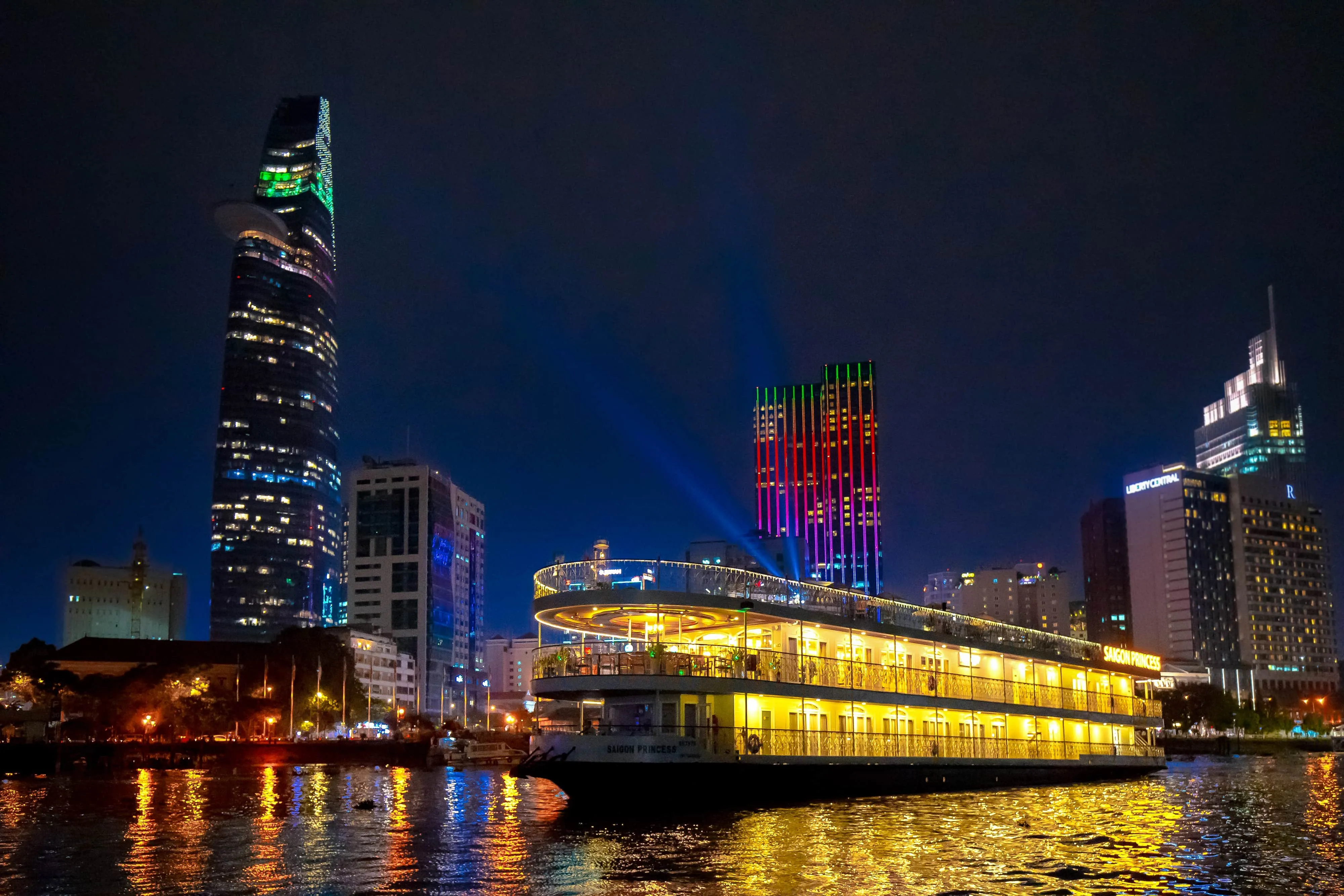 Tiệc tối trên Du Thuyền Saigon Princess 5 Sao