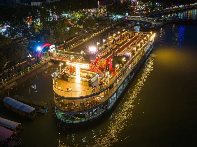 Tổ Chức Sự Kiện Doanh Nghiệp