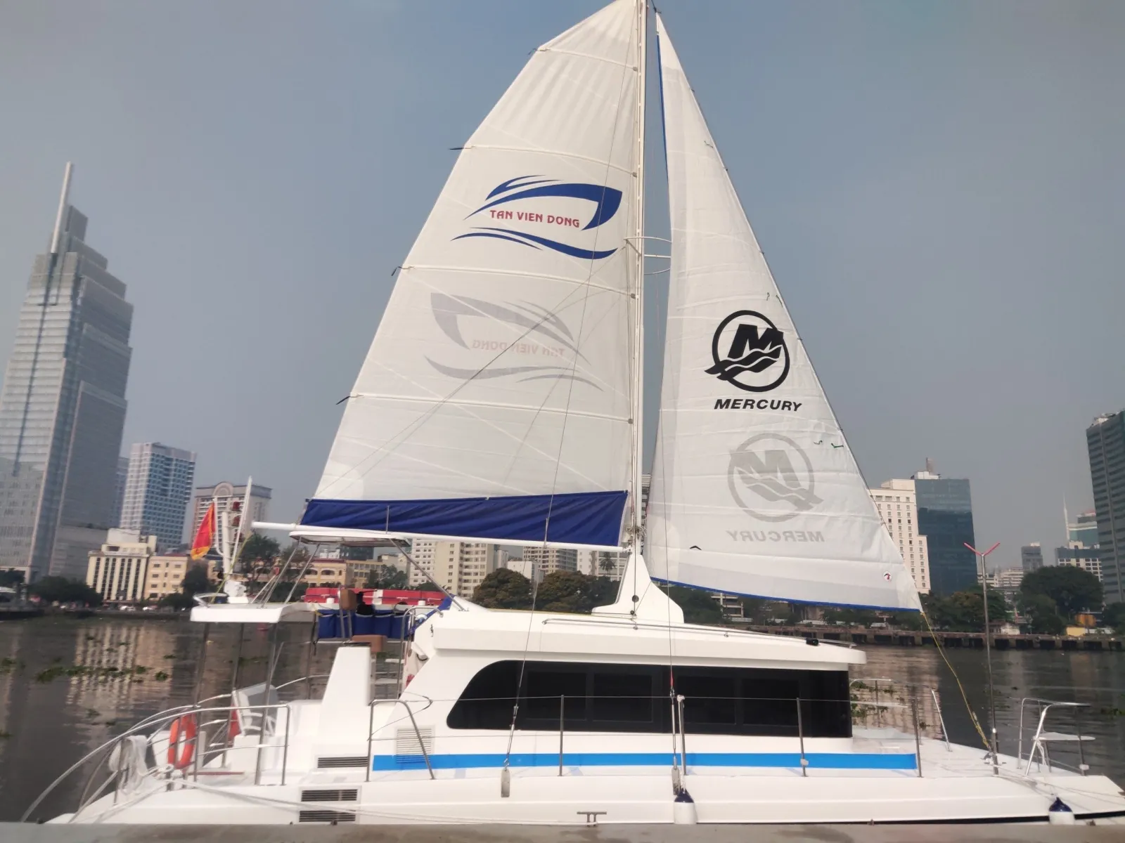 Du Thuyền Yacht 12