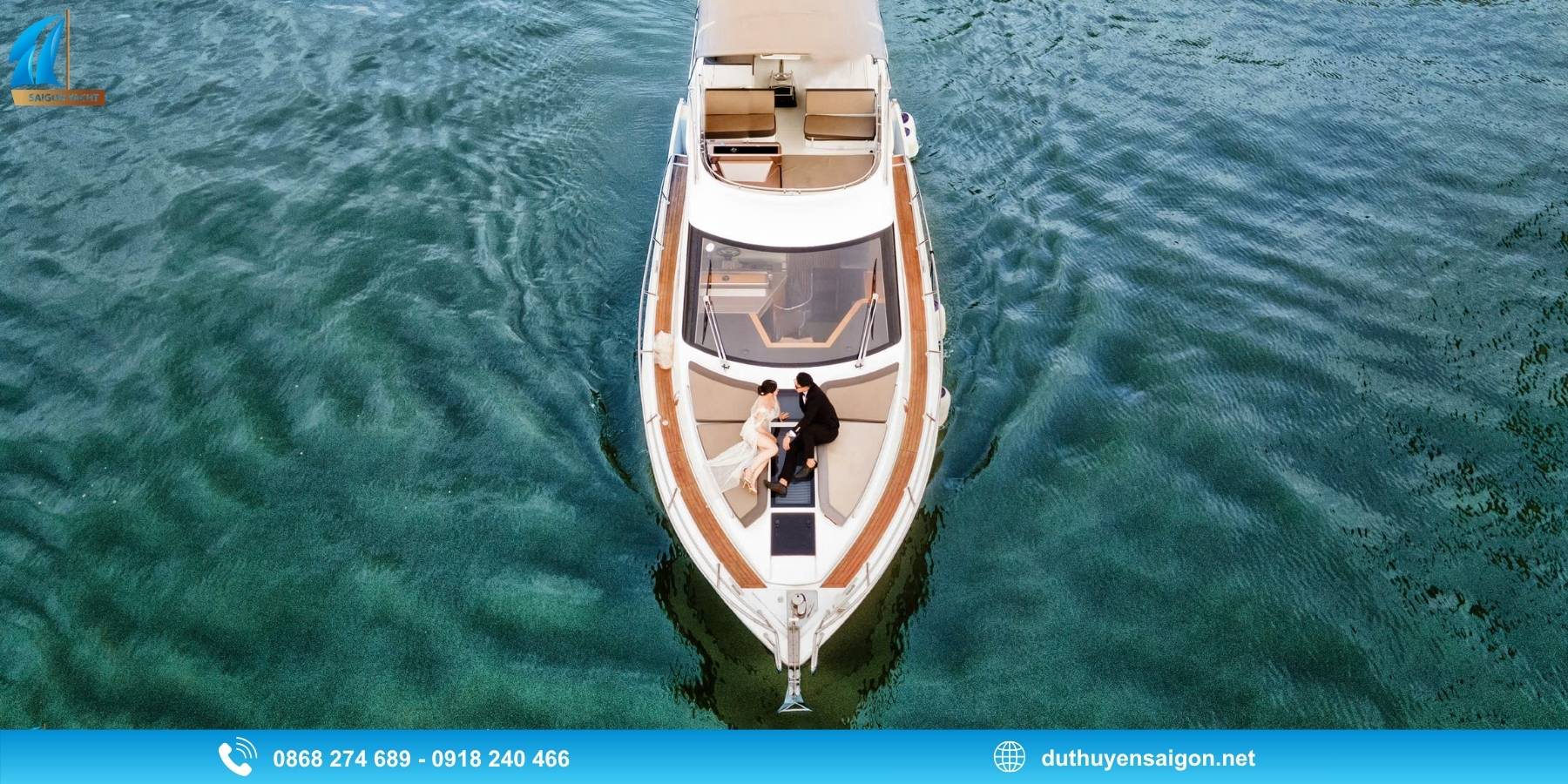 Tổng quan về dịch vụ tổ chức tiệc kỷ niệm ngày cưới trên du thuyền 